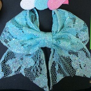 Meet your Posher, Bow